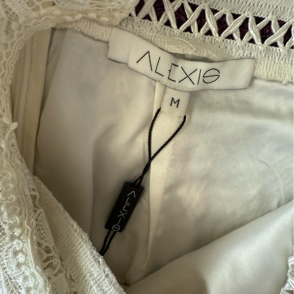 NWT Alexis Maud White Lace Midi
Dress Size Medium - Picture 14 of 14